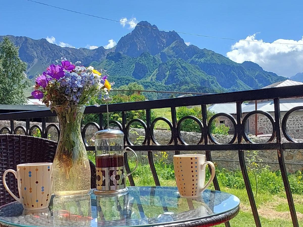 Cozy Hotel Kazbegi Exterior foto